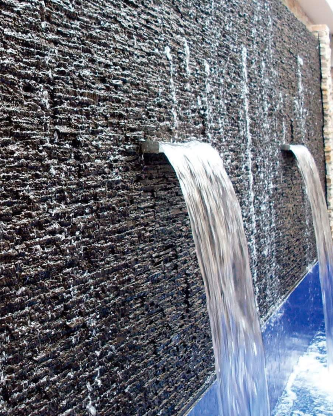 Molde ref. PUEDRA CASCADA de 43x23 cm en ABS para fabricar pared 3D en yeso o concreto